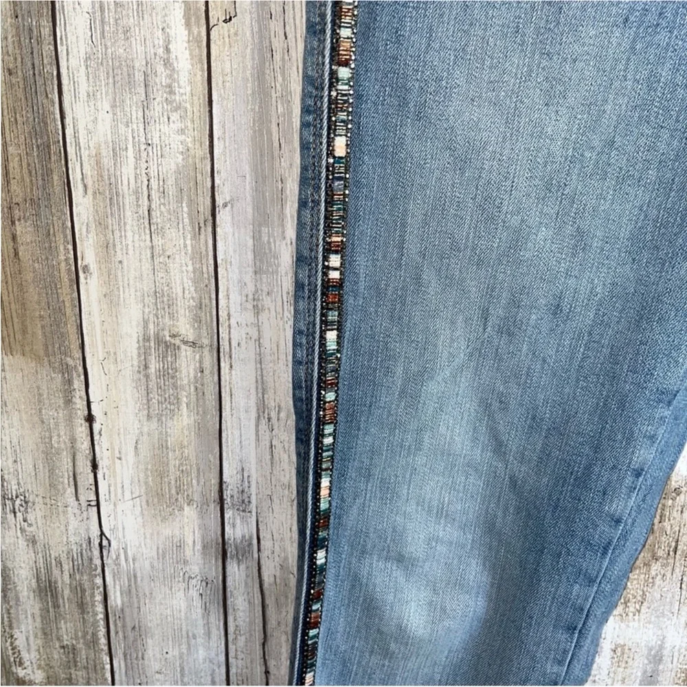 Zara Light Wash Side Embelished Fray Ankle Jeans Distressed Women’s 6 - Picture 3 of 8